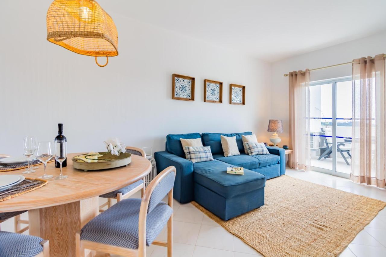 Apartamento Family Holidays With Pool View