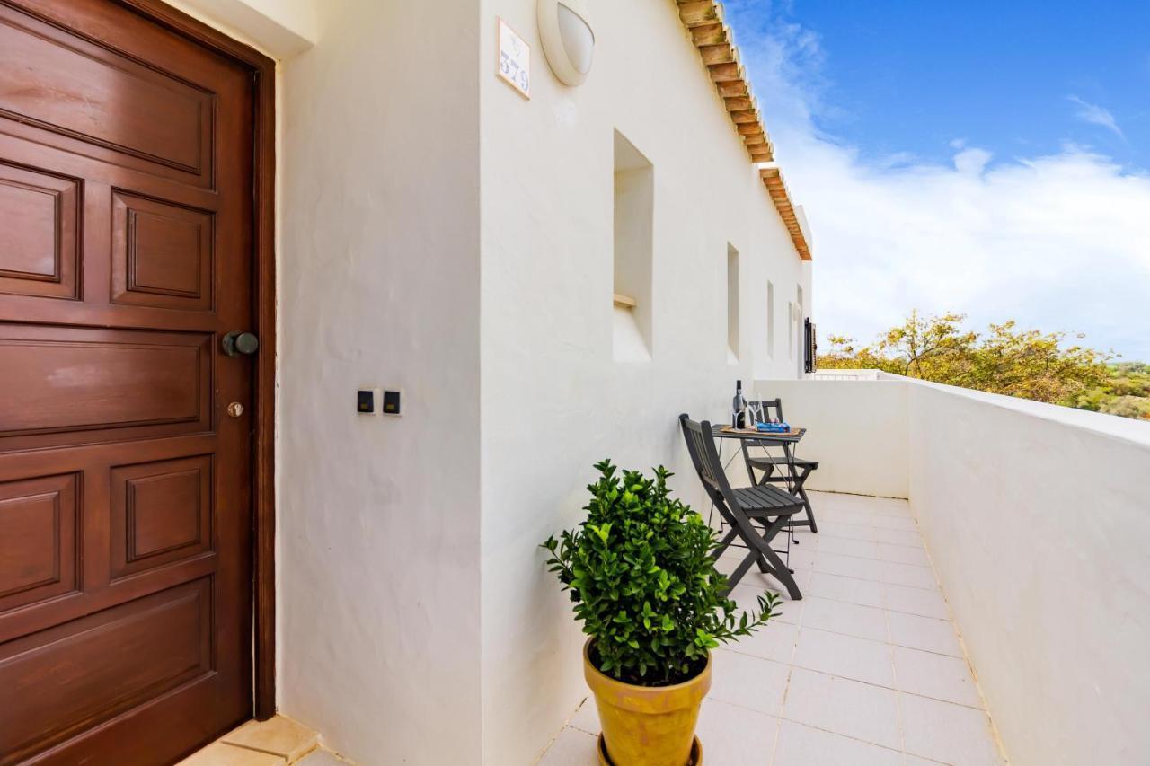 Family Holidays With Pool View * Albufeira