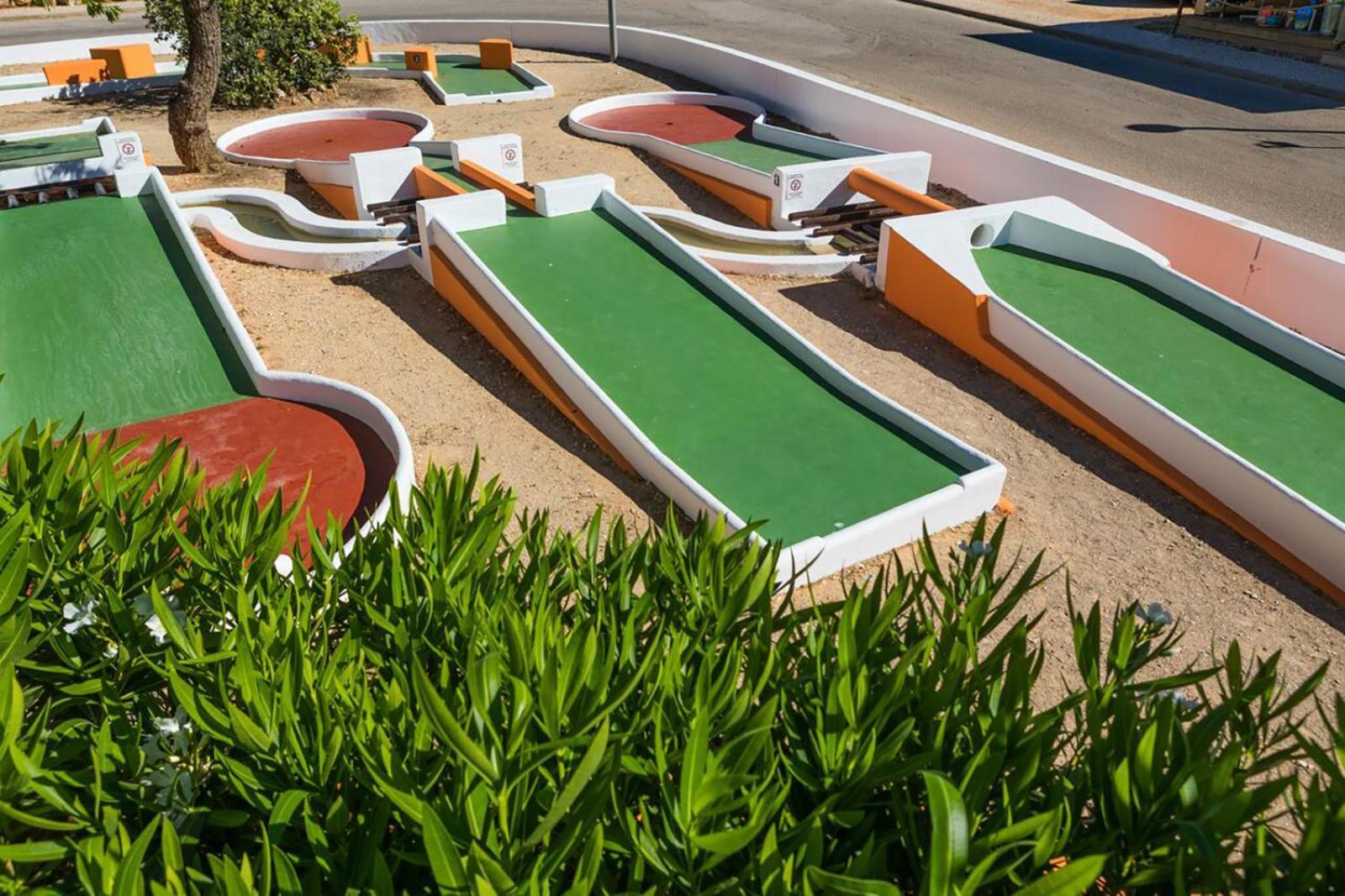 Family Holidays With Pool View * Albufeira