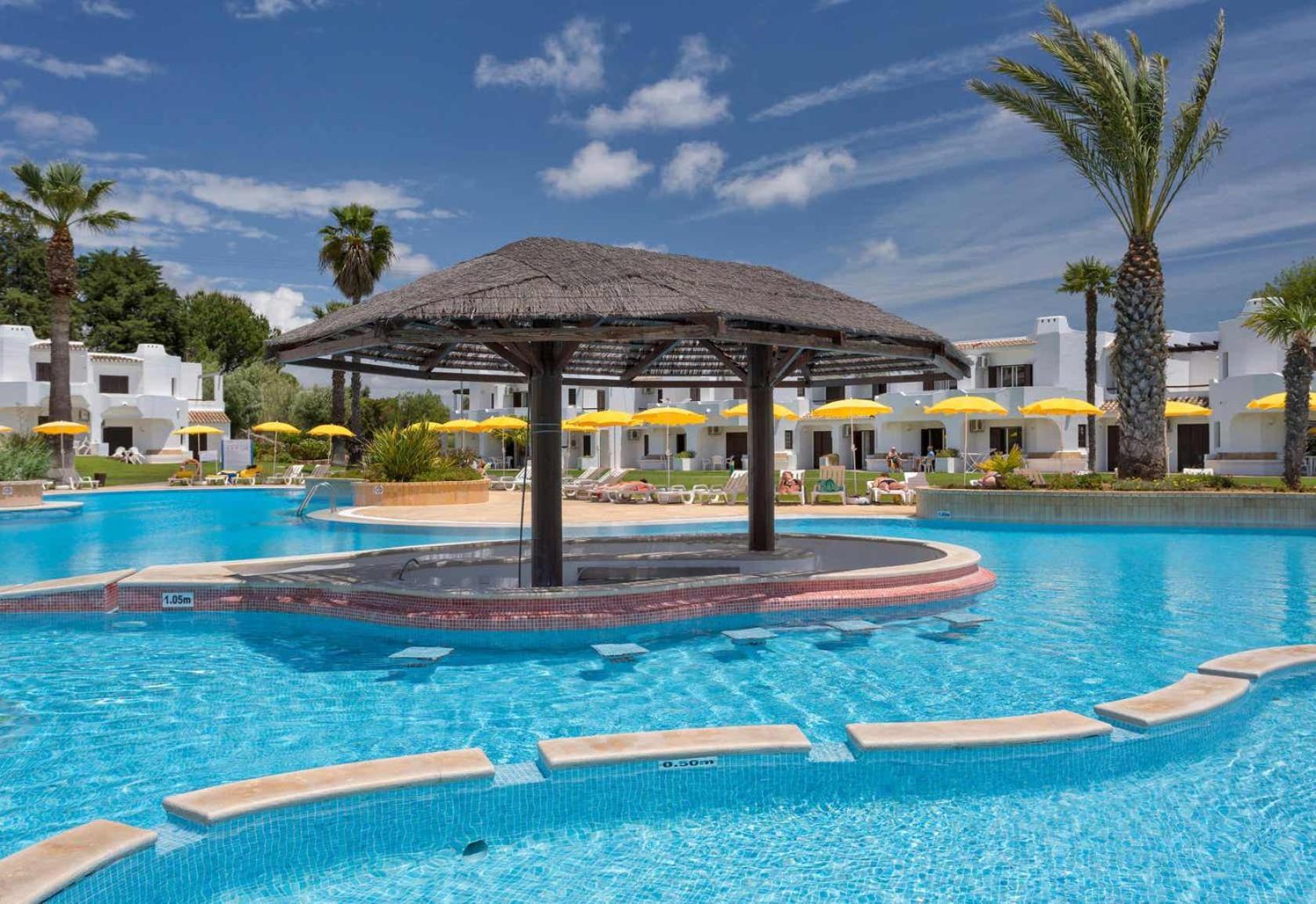 Apartamento Family Holidays With Pool View